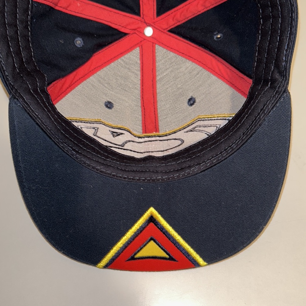 Superman red yellow blue hat - Picture 5 of 5